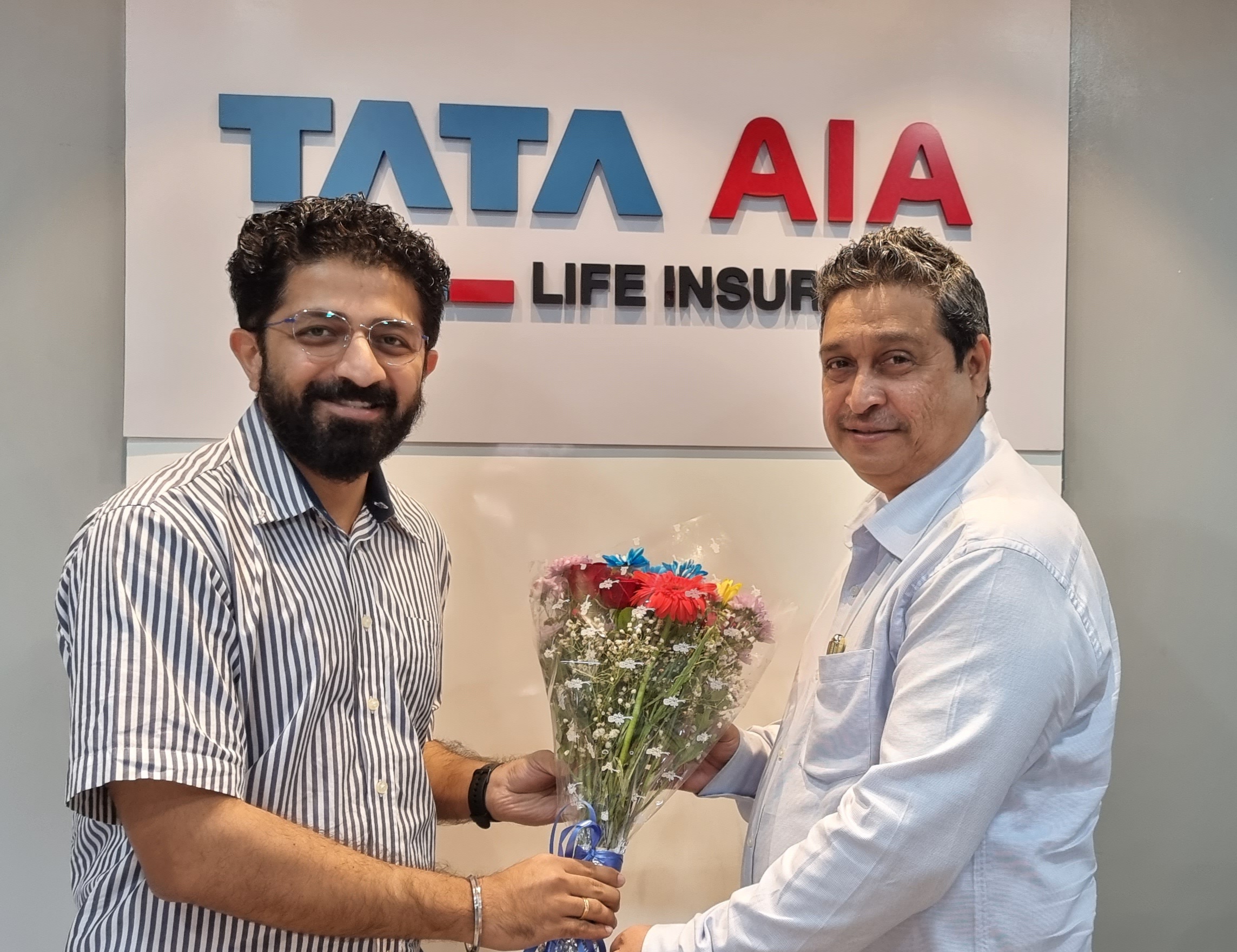 Manosh Khavtay felicitated for Tata AIA in september 2021 