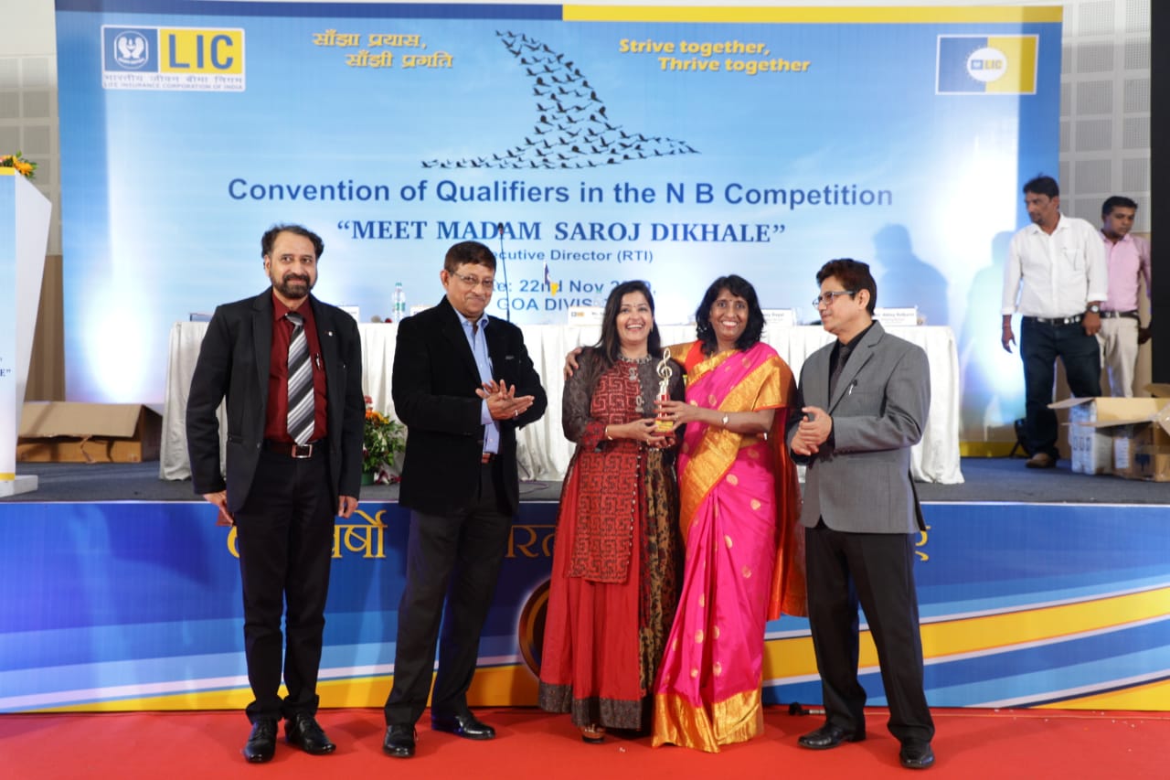 LIC mdrt gala felicitation by saroj dikale ma'am 2021-22